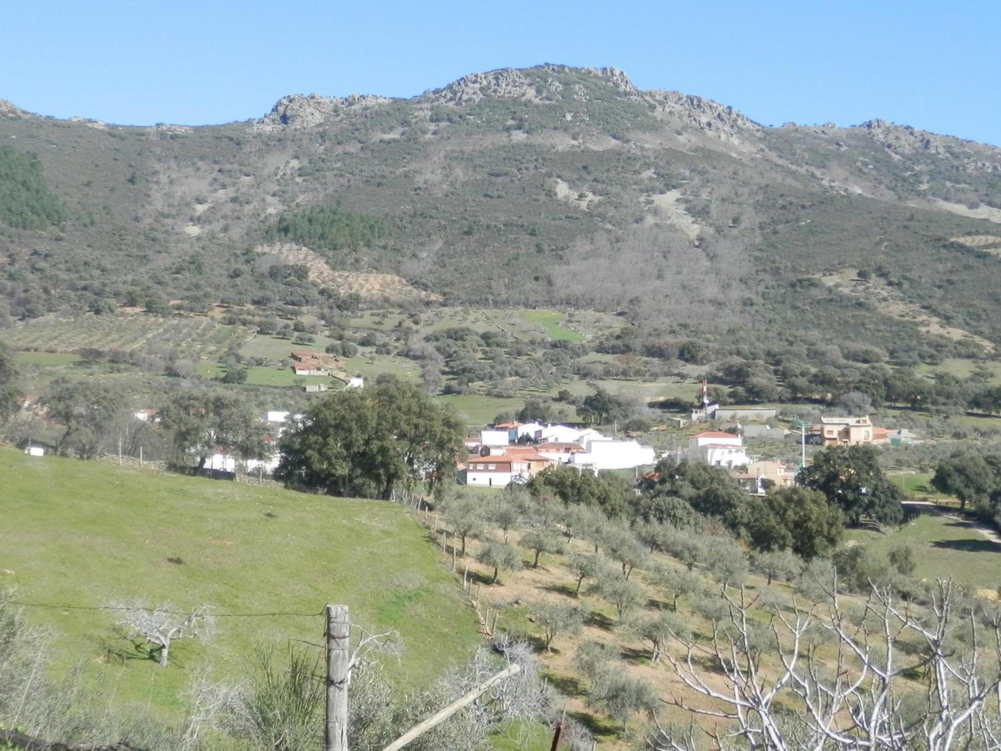 Apartamentos Rurales En Plena Sierra Ла-Калера Экстерьер фото