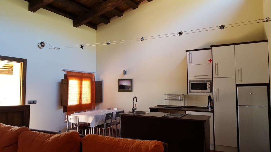 Apartamentos Rurales En Plena Sierra Ла-Калера Экстерьер фото