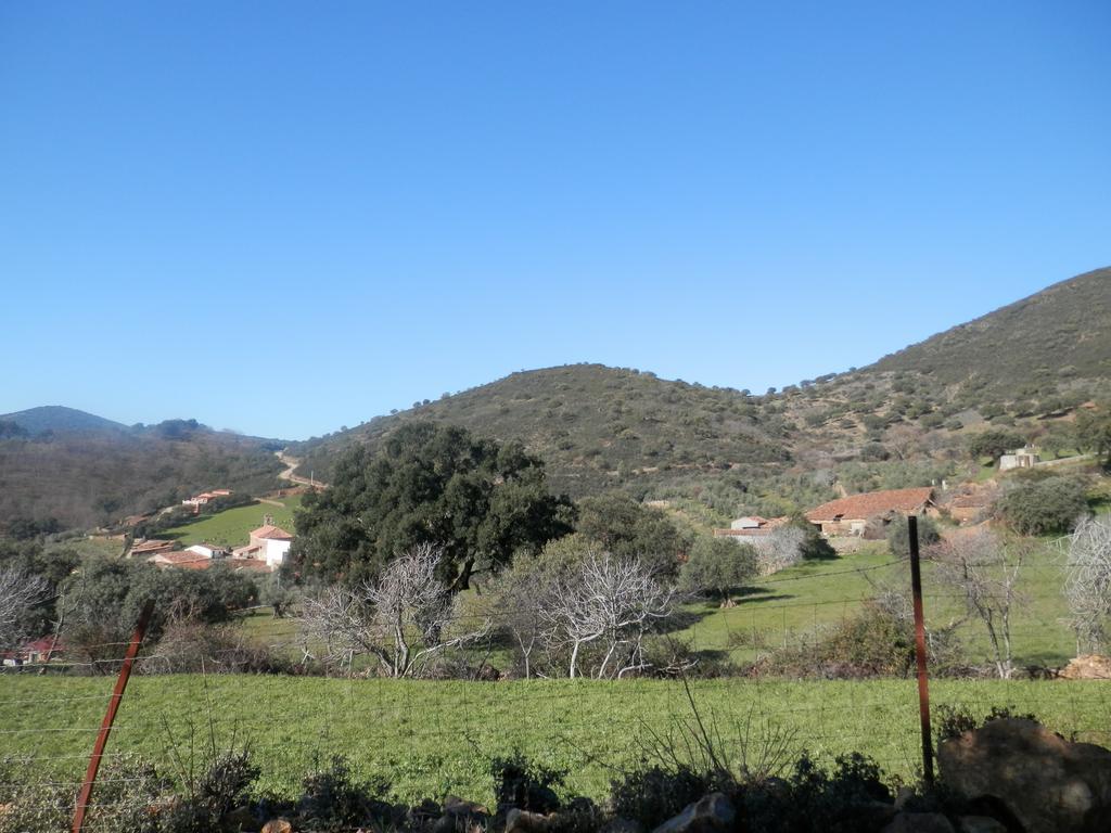 Apartamentos Rurales En Plena Sierra Ла-Калера Экстерьер фото